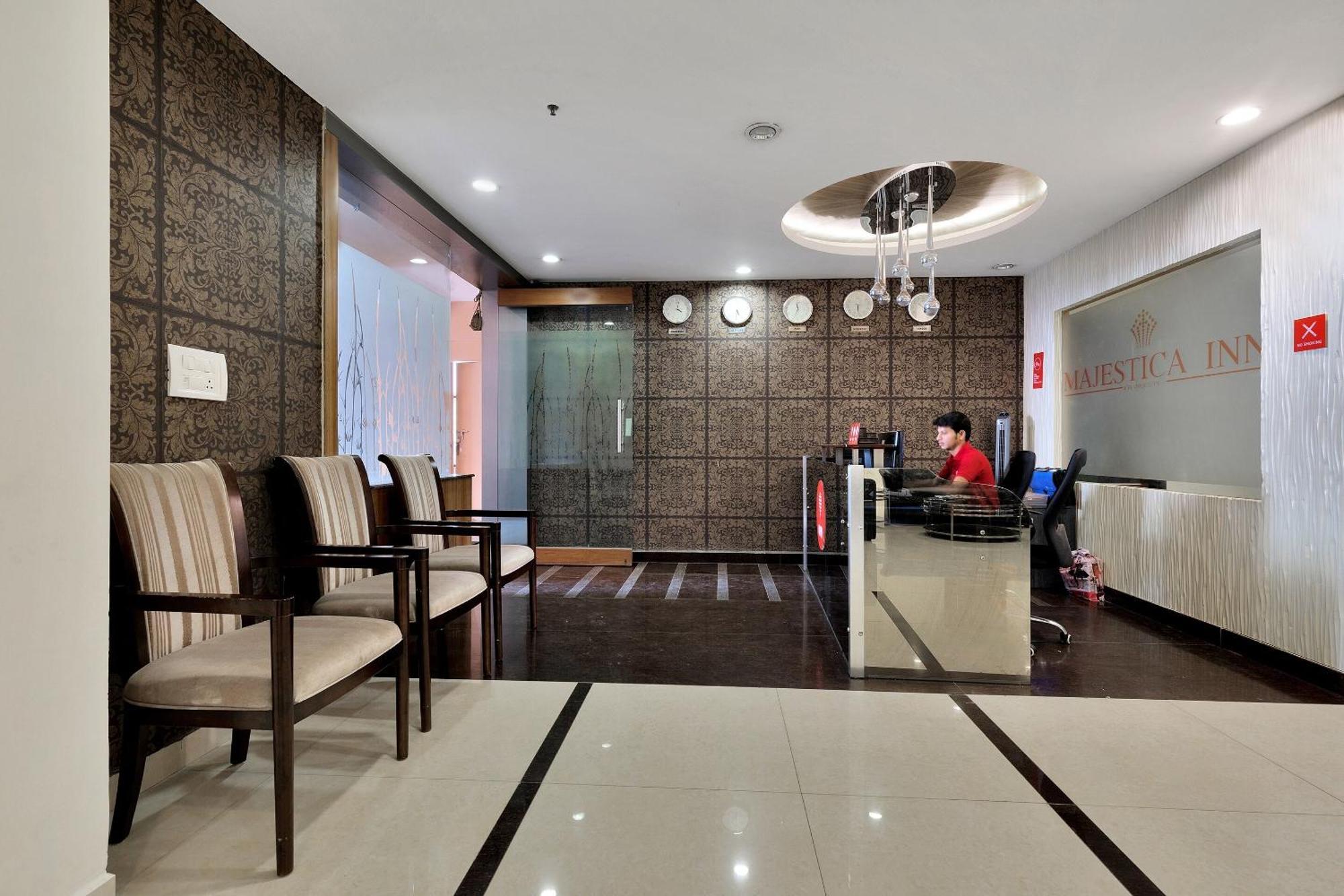 Capital O Rudra Grand Near Kondapur X Road Hotel Ngoại thất bức ảnh